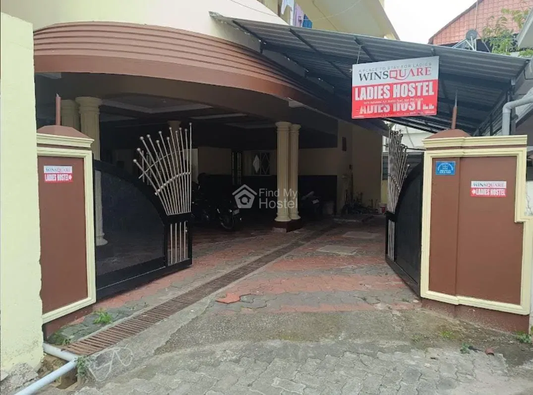 Win square Ladies hostel - 2 in Vazhakkala, Ernakulam — main photo