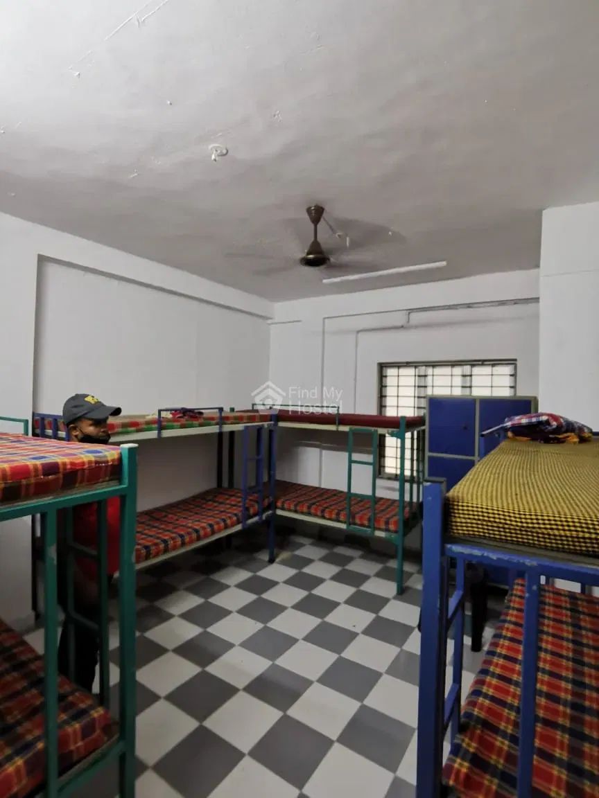 FRIENDS GENTS HOSTEL in Kaloor, Ernakulam — photo 5