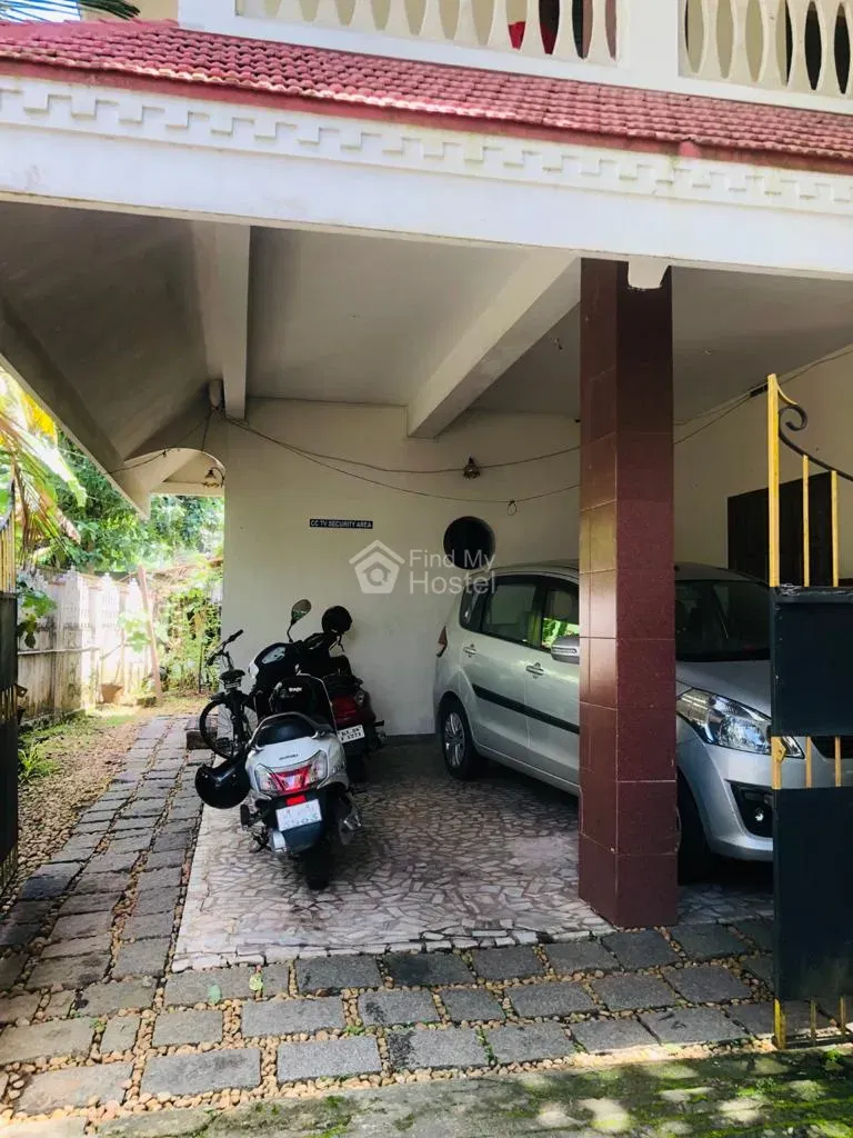 MUZI LADIES HOSTEL in Vazhakkala, Ernakulam — photo 7