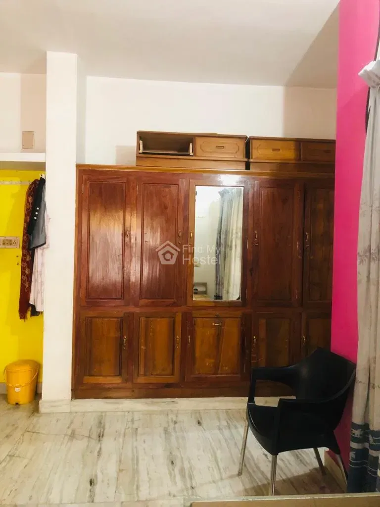 MUZI LADIES HOSTEL in Vazhakkala, Ernakulam — photo 2