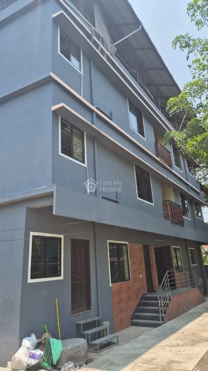 GREENLAND GENTS HOSTEL in Thammanam, Ernakulam — photo 2