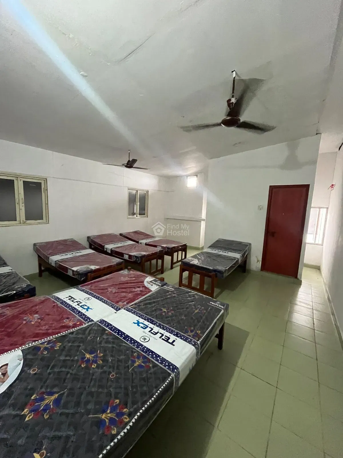 Elegant Ladies Hostel in Vazhakkala, Ernakulam — photo 2
