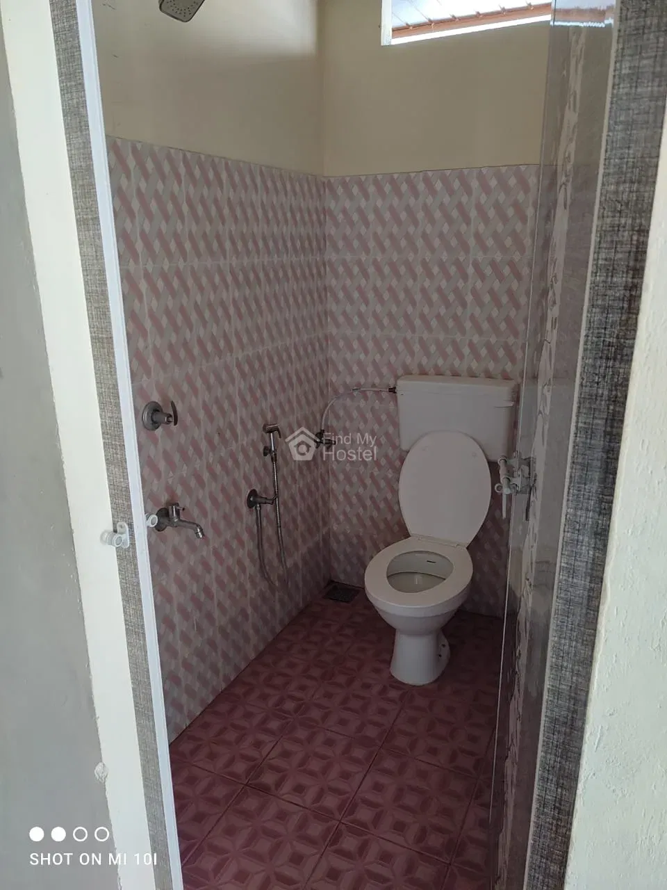 MARY QUEENS LADIES HOSTEL 1 in MG-Road, Ernakulam — photo 7