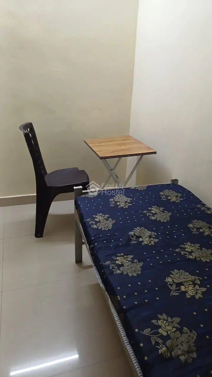PRANAVAM GENTS HOSTEL in Palayam, Thiruvananthapuram — photo 6