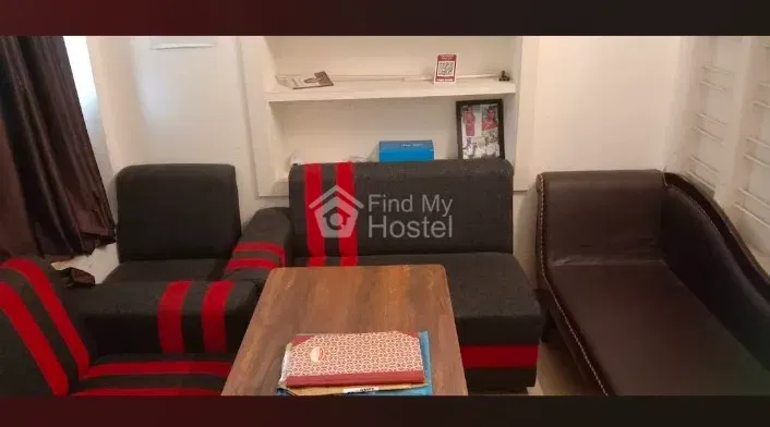 CRYSTAL LADIES HOSTEL in Palarivattom, Ernakulam — photo 3