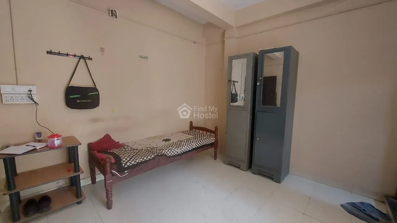 GREEN GENTS HOSTEL in Kakkanad, Ernakulam — photo 2