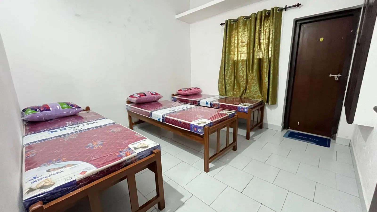 Elegant Ladies Hostel in Vazhakkala, Ernakulam — photo 3