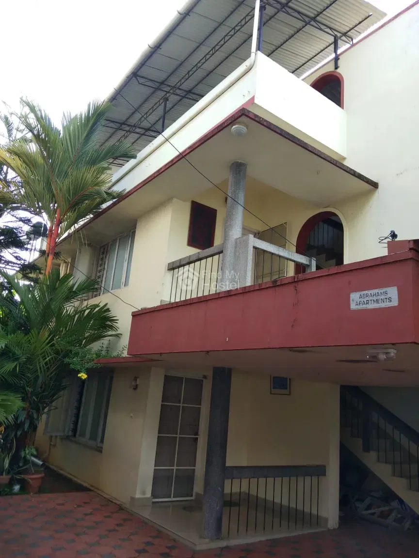 ABRAHAMS APARTMENTS LADIES PG in Thevara, Ernakulam — main photo