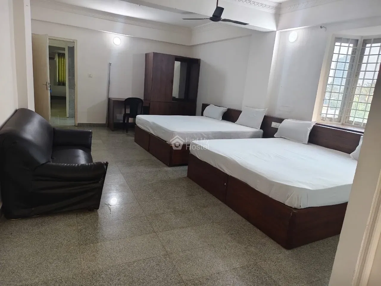 Royal boys hostel in Thammanam, Ernakulam — photo 7