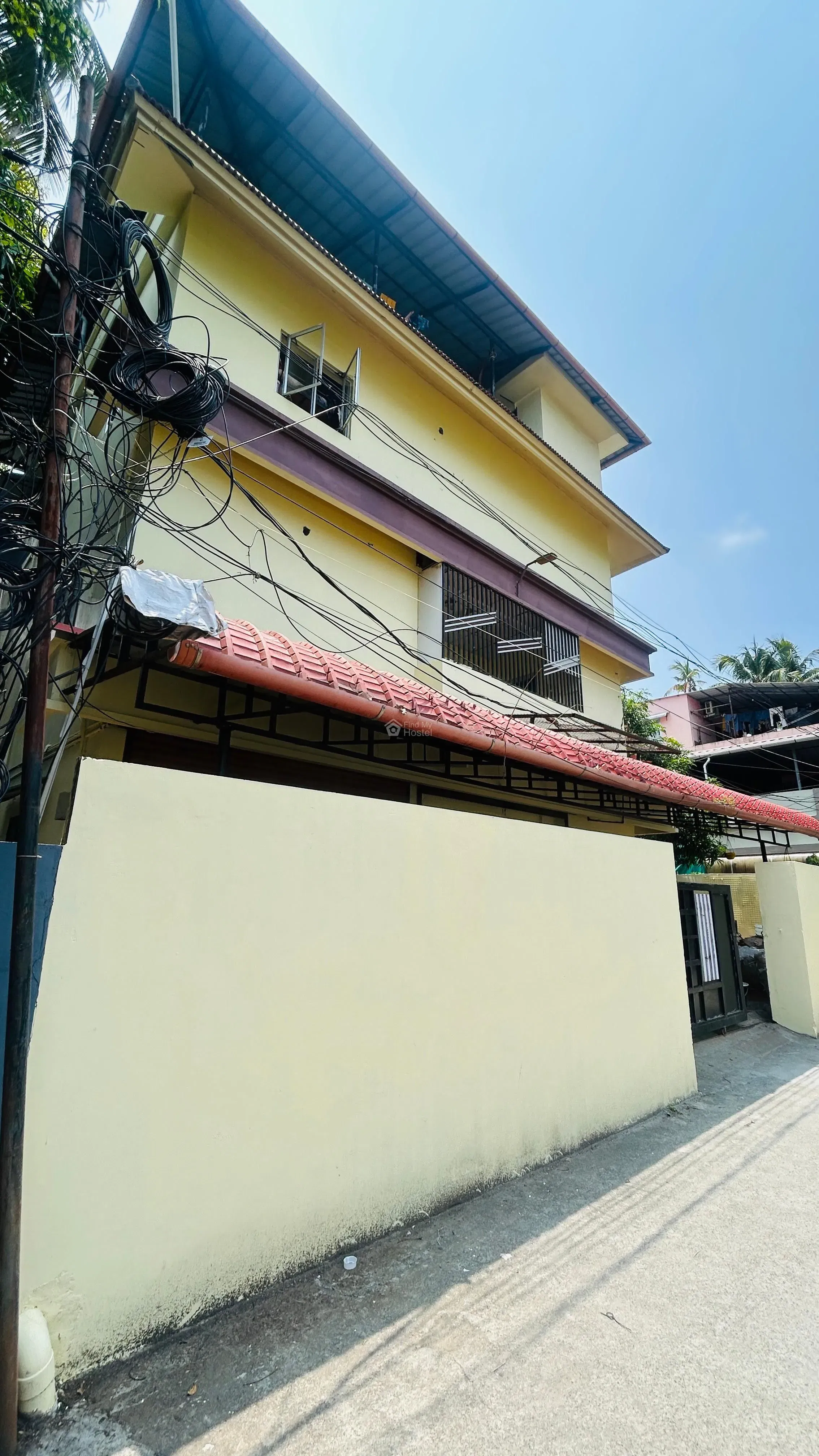 DREAM CATCHERS LADIES HOSTEL 1 in Kadavanthra, Ernakulam — main photo