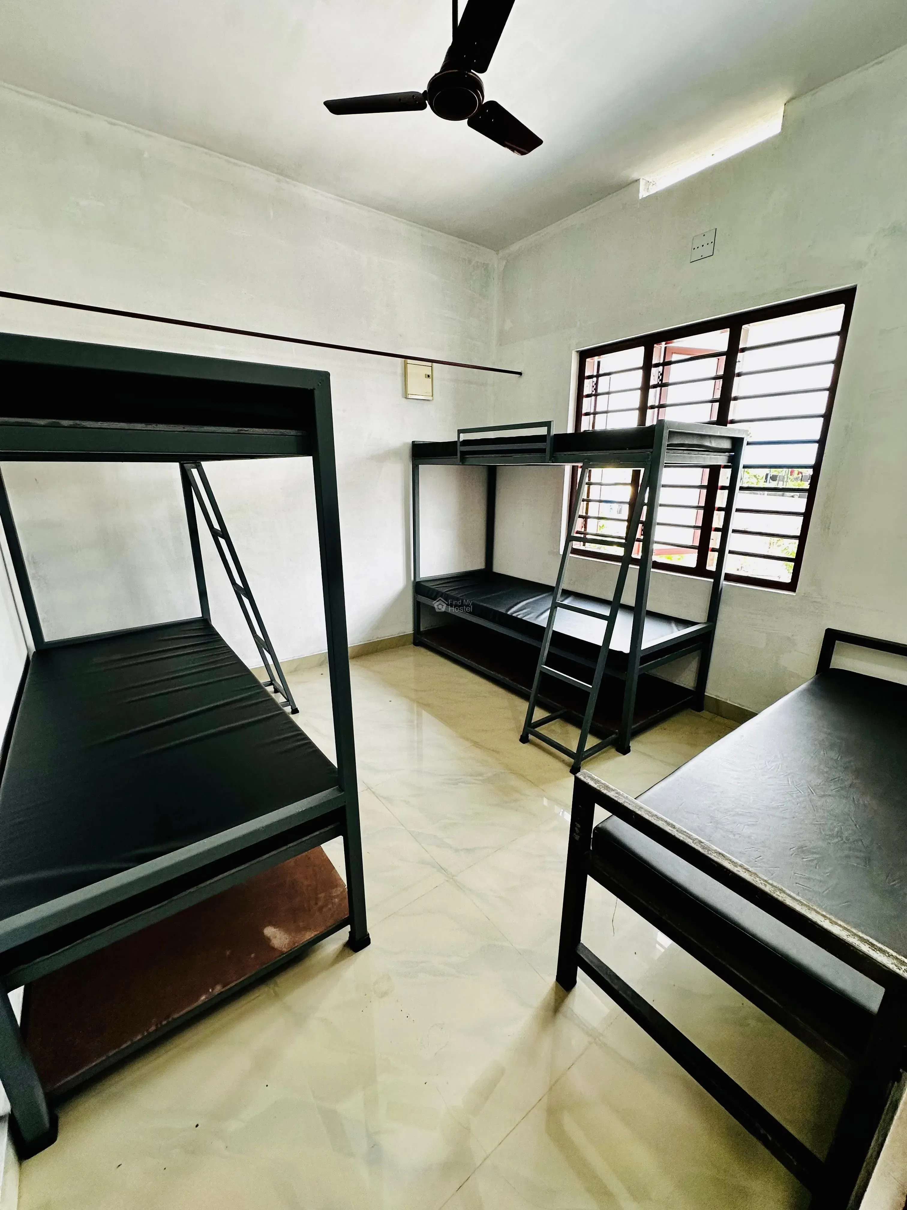 ROYAL LADIES HOSTEL 1 in Kalamassery, Ernakulam — photo 2