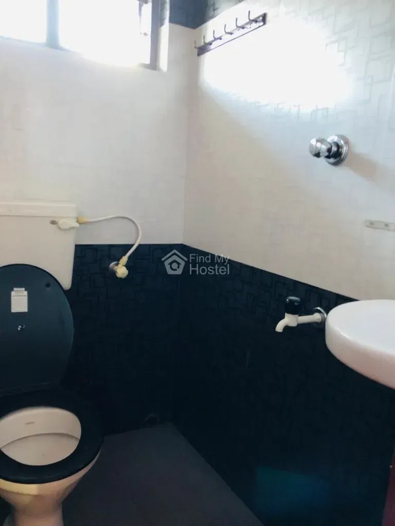 MARINA HOMES LADIES HOSTEL in Kakkanad, Ernakulam — photo 5