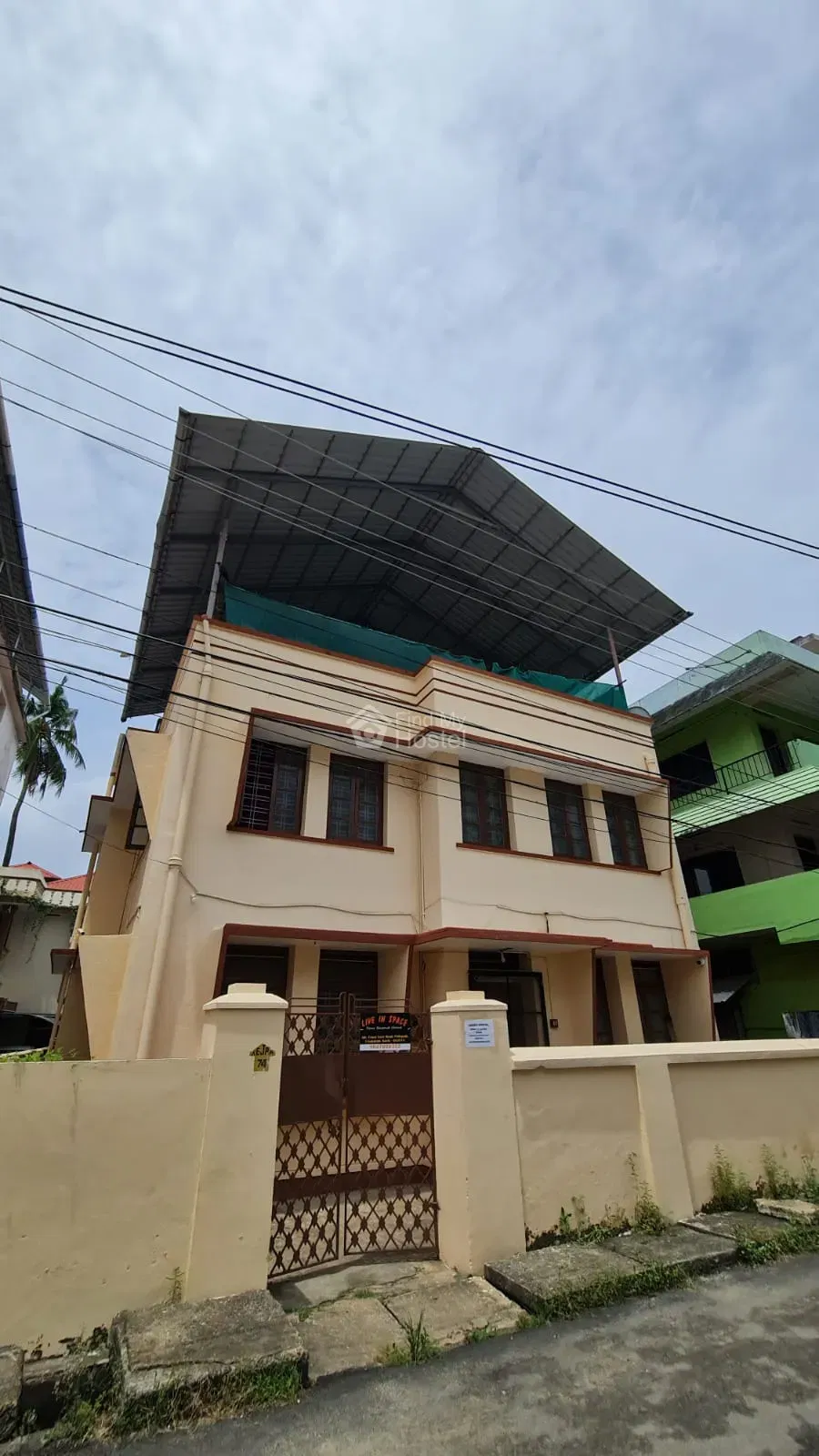 Live In Space Ladies Hostel in MG-Road, Ernakulam — main photo