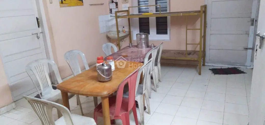 SNS LADIES HOSTEL 2 in MG-Road, Ernakulam — photo 4