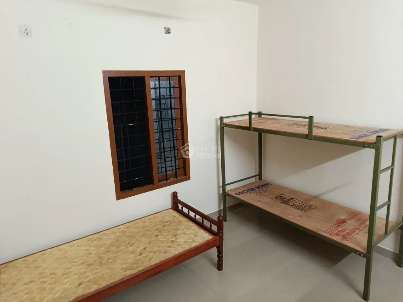 Win square Ladies hostel - 2 in Vazhakkala, Ernakulam — photo 5