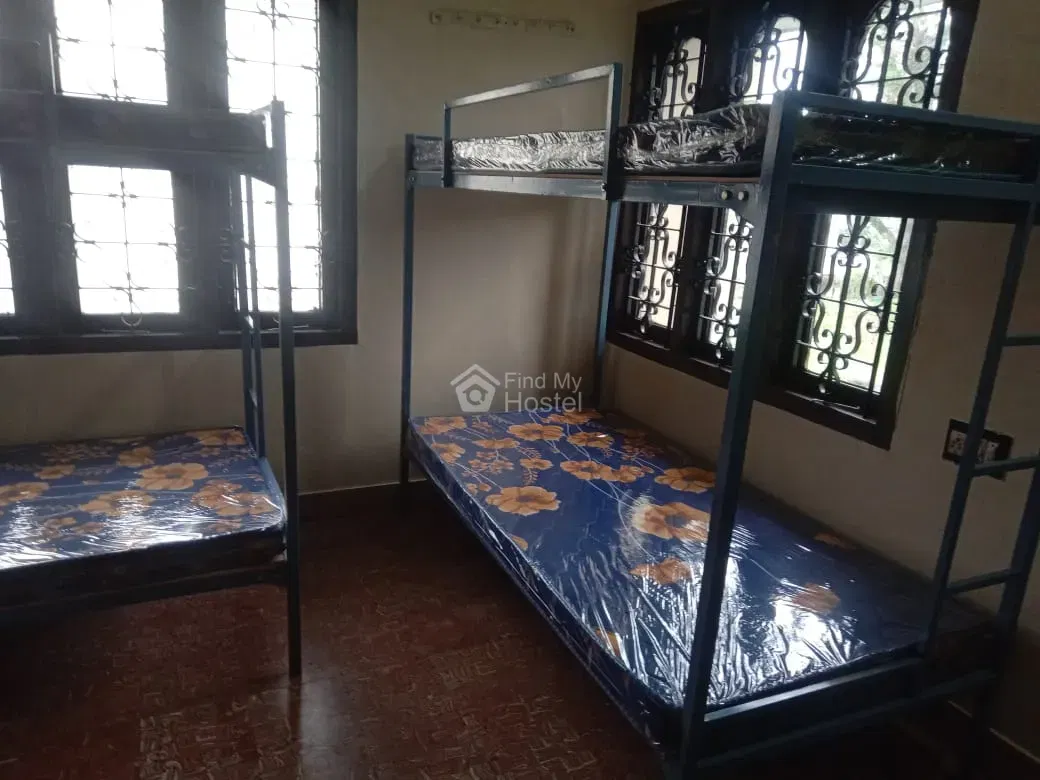 Orange Ladies Hostel - 1 in Kacheripady, Ernakulam — main photo