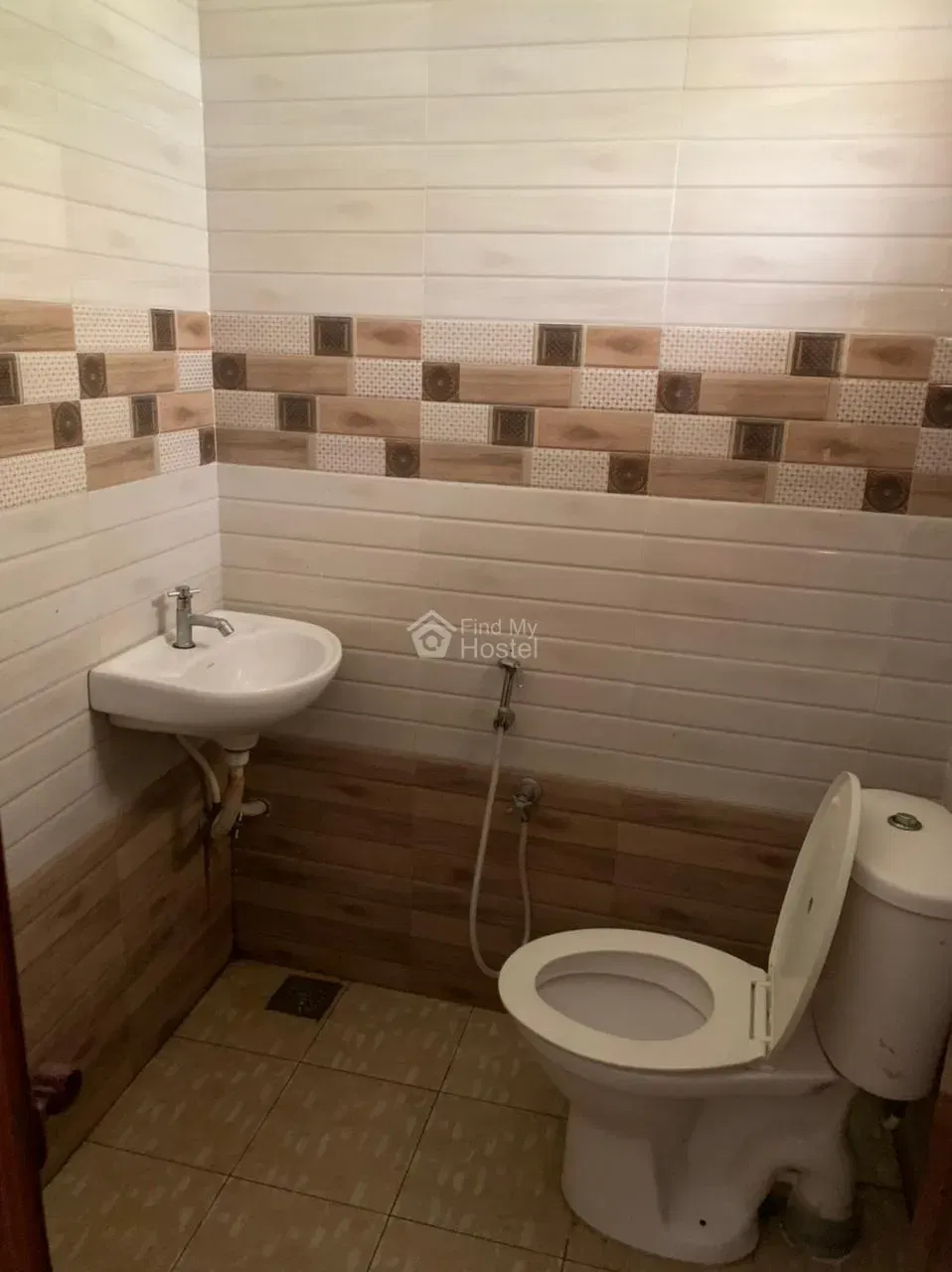 BUTTERFLY LADIES HOSTEL 4 in Vazhakkala, Ernakulam — photo 5