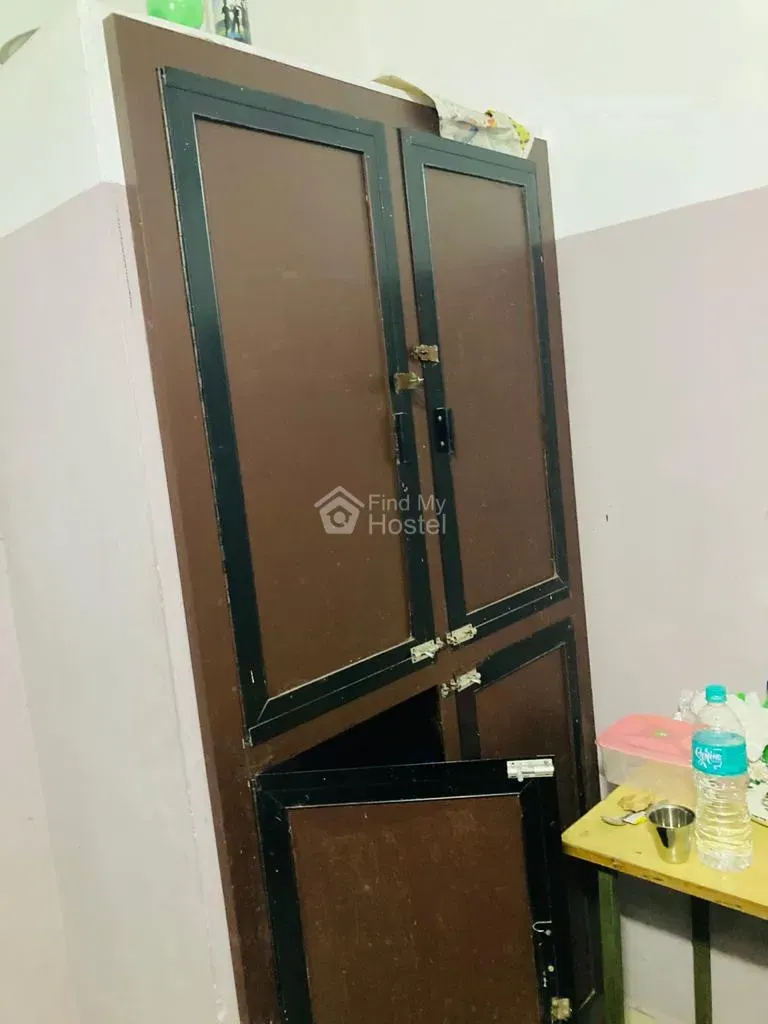 PARADISE GENTS HOSTEL 1 in Kaloor, Ernakulam — photo 2