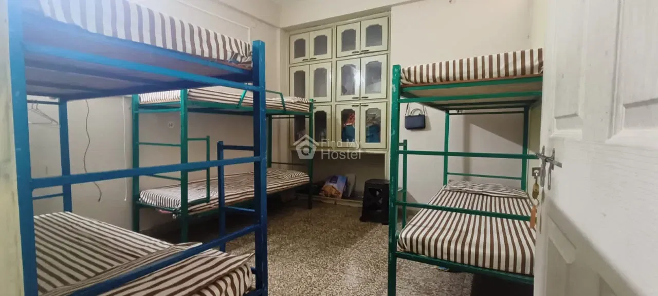 J & J Ladies Hostel in Panampilly Nagar, Ernakulam — photo 6