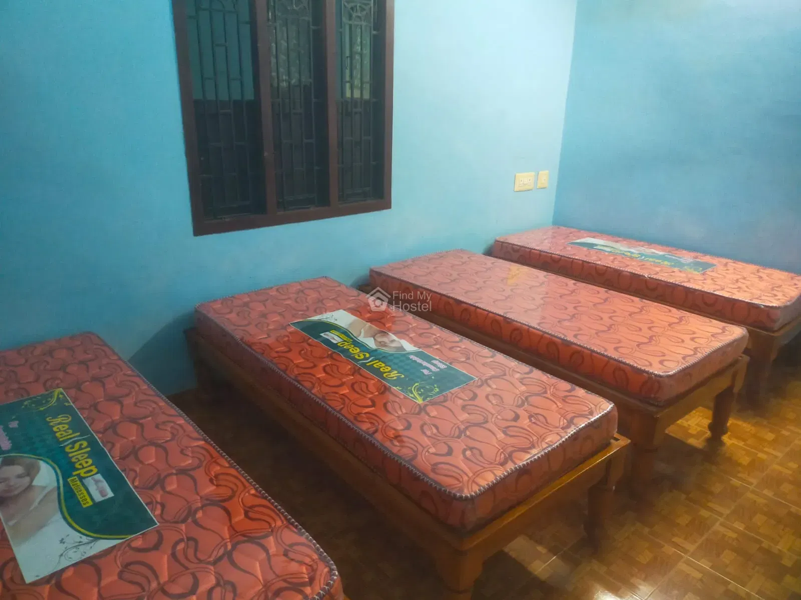 Redhills men's PG in Solai Amman Nagar, Ponneri — photo 4