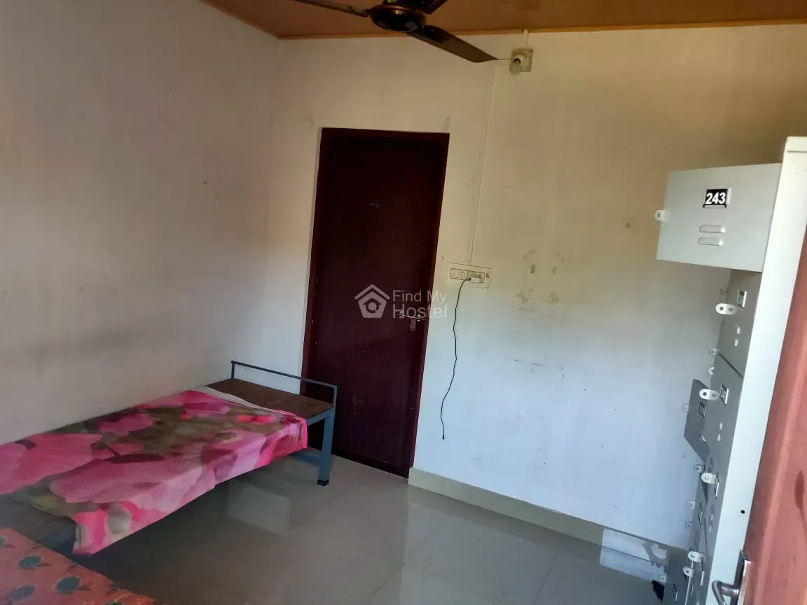 Awesome Ladies Hostel in Kalamassery, Ernakulam — photo 6