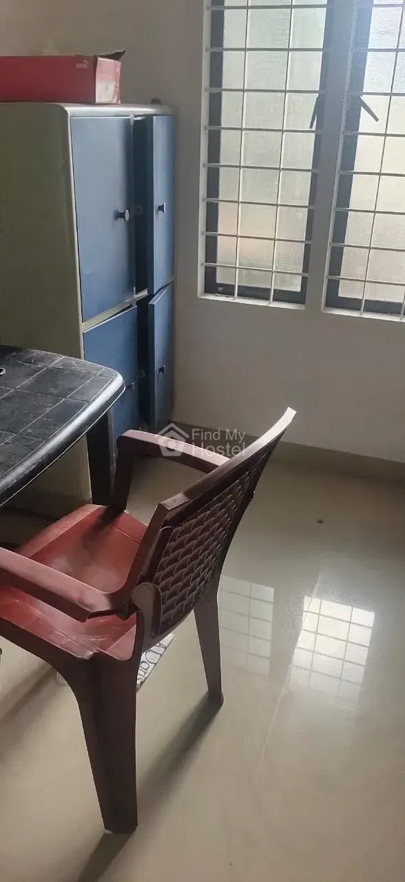 FRIENDS LADIES HOSTEL 2 in Kaloor, Ernakulam — photo 2