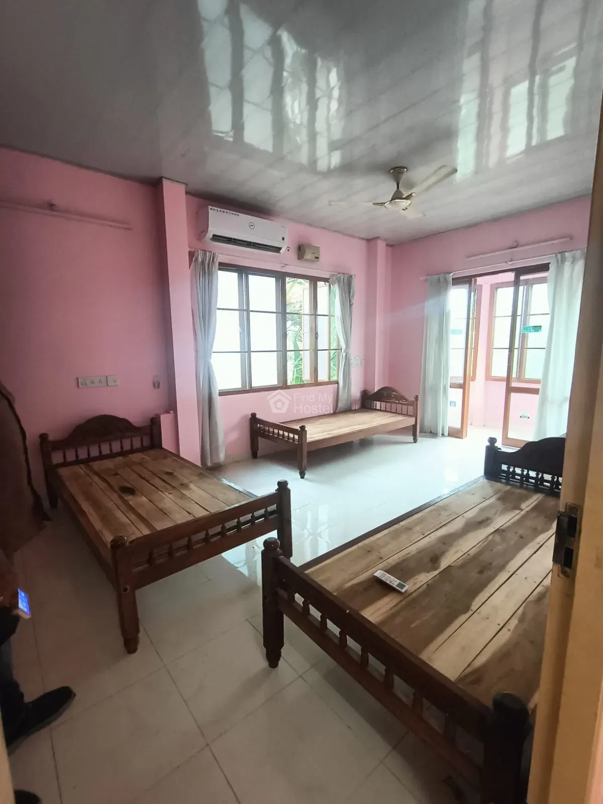 Lake View Gents Hostel in Thevara, Ernakulam — photo 5