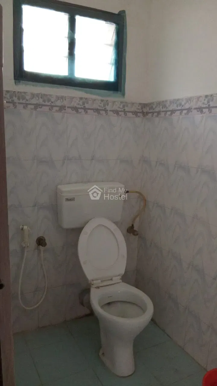 X stay gents hostel in Kacheripady, Ernakulam — photo 7
