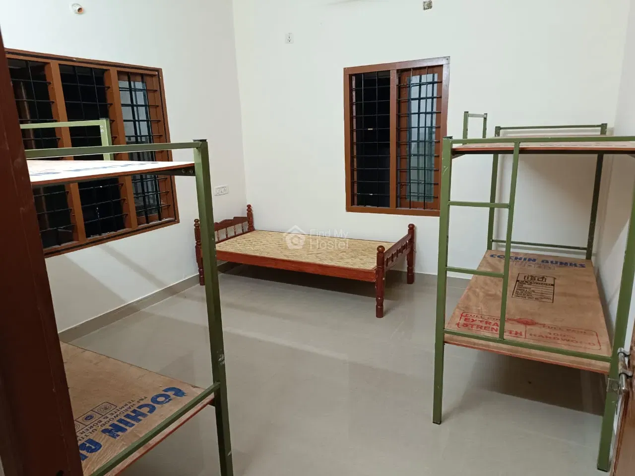 Win square Ladies hostel - 2 in Vazhakkala, Ernakulam — photo 2