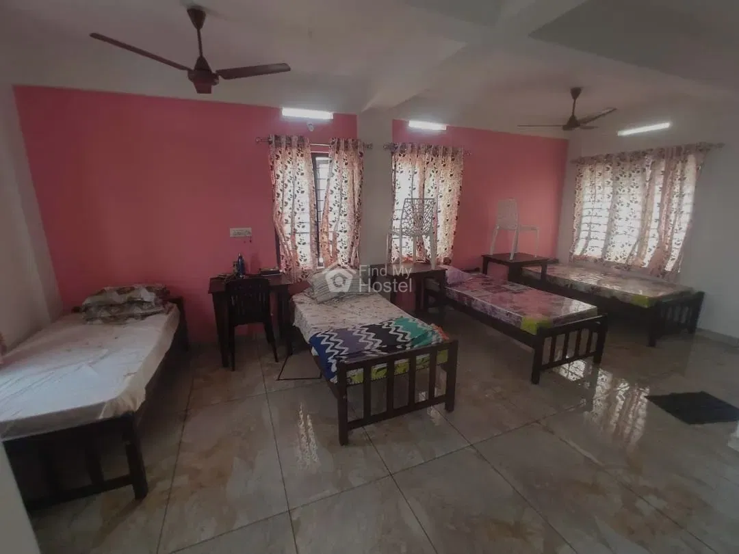 My home ladies hostel in Aluva, Aluva — photo 4