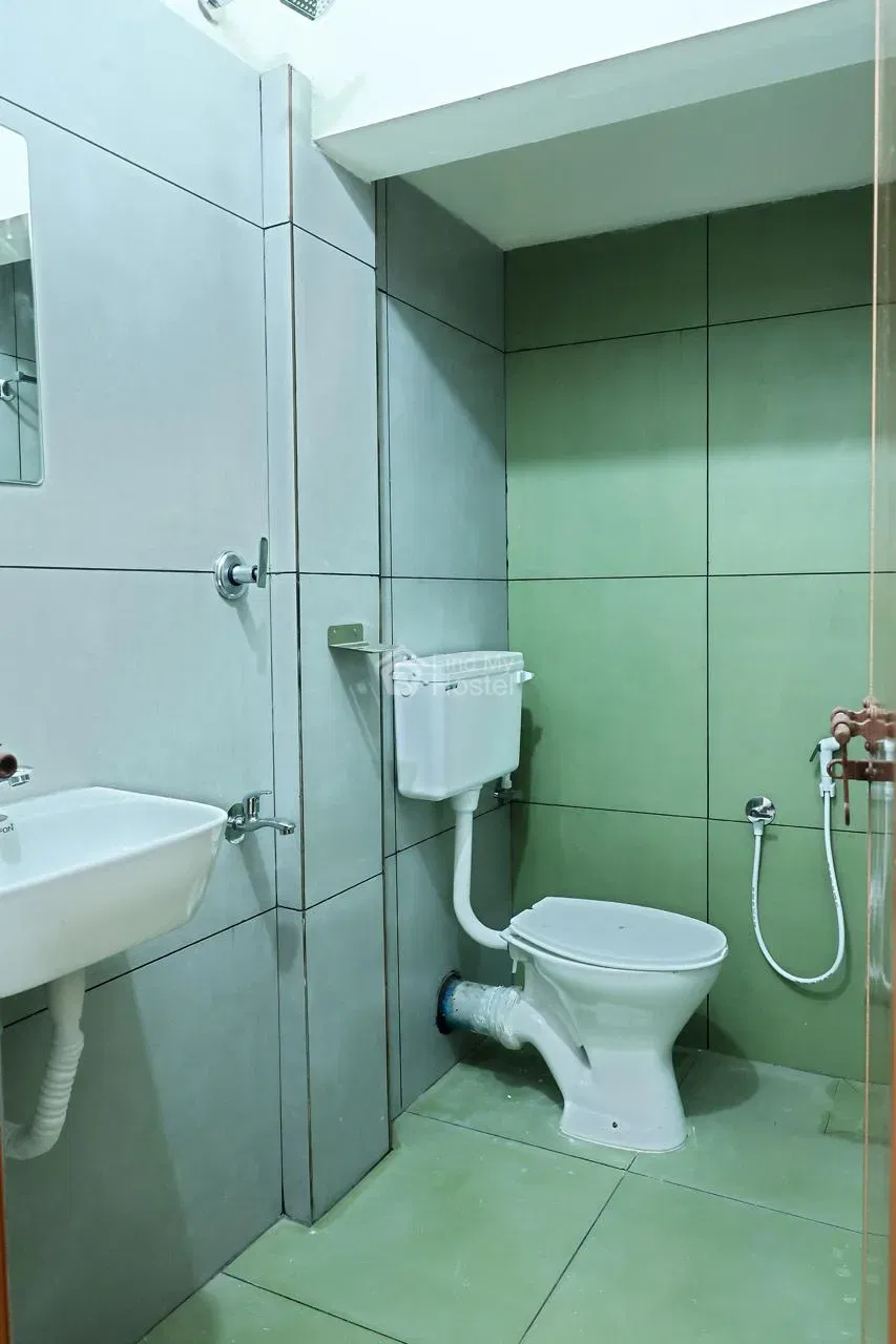 NEST VILLE GENTS HOSTEL in Kalamassery, Ernakulam — photo 3