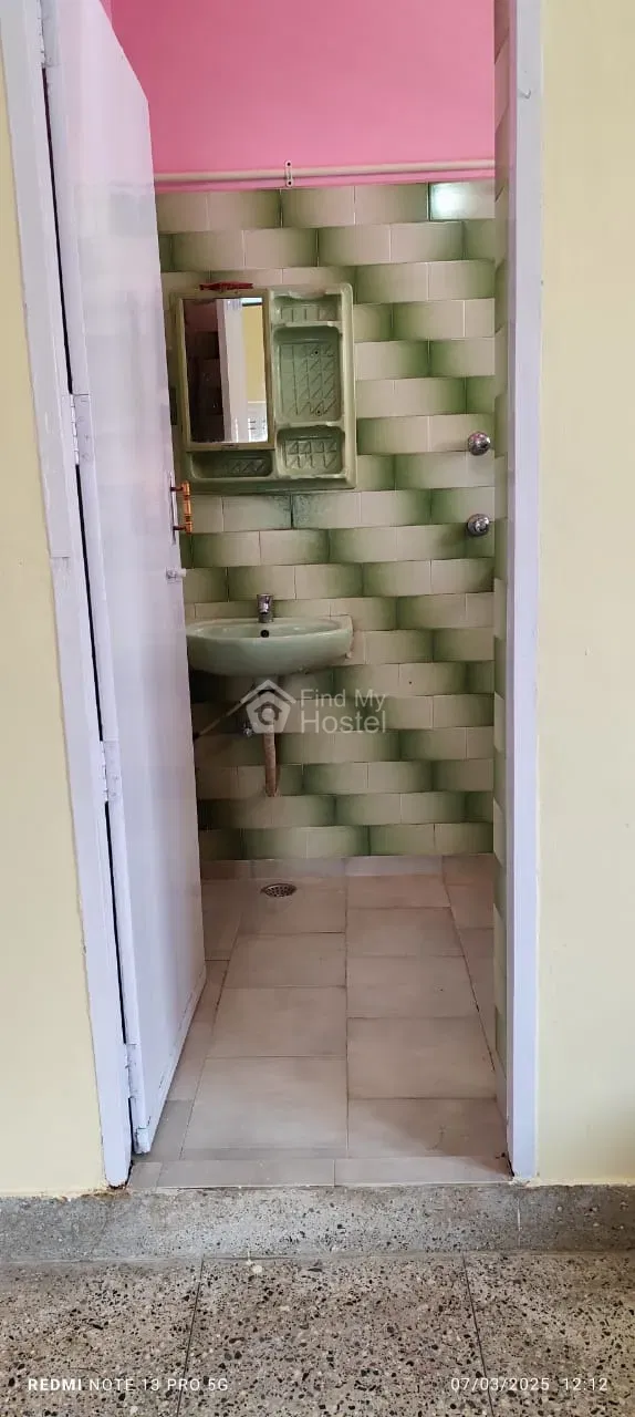 SAROOJA LADIES HOSTEL in Palayam, Thiruvananthapuram — photo 4
