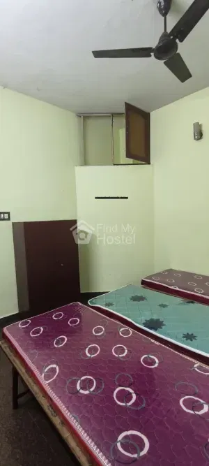JIBINAS MENS PG in Vazhakkala, Ernakulam — photo 3