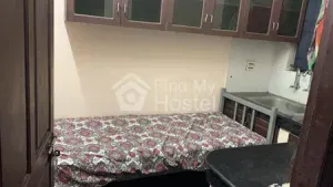 ROSE VILLA LADIES HOSTEL in Thammanam, Ernakulam — photo 2