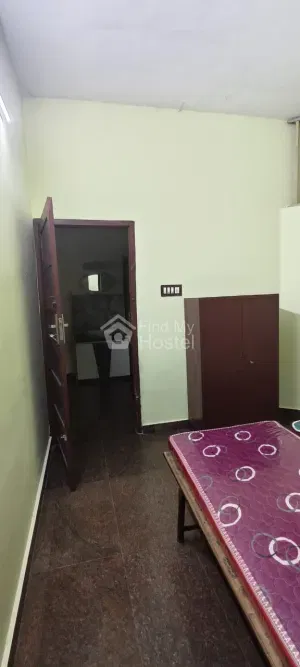 JIBINAS MENS PG in Vazhakkala, Ernakulam — photo 4