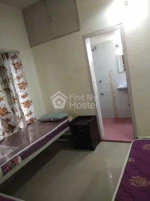 ABRAHAMS APARTMENTS LADIES PG in Thevara, Ernakulam — photo 4