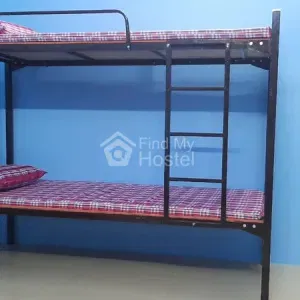 J and J Gents Hostel in Kadavanthra, Ernakulam — photo 4