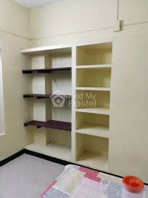 Cochin Hostel for Gents in Nettoor, Ernakulam — photo 2