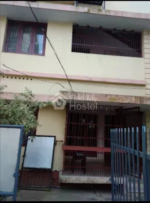 AATHIRA LADIES HOSTEL in MG-Road, Ernakulam — photo 2
