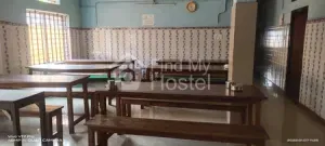 Fathima Rahiman Memmorial Hostel in MG-Road, Ernakulam — photo 3
