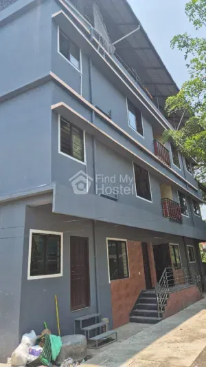 GREENLAND GENTS HOSTEL in Thammanam, Ernakulam — photo 2
