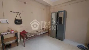 GREEN GENTS HOSTEL in Kakkanad, Ernakulam — photo 2