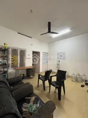 Bismi Gents Hostel in Palarivattom, Ernakulam — photo 3