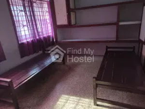 Live In Space Ladies Hostel in MG-Road, Ernakulam — photo 3