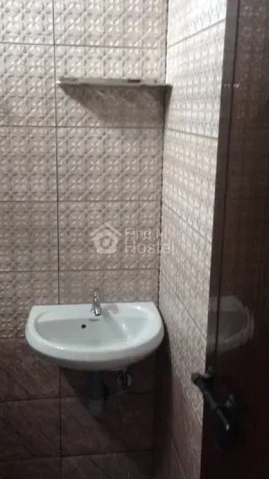 SN GENTS HOSTEL in Kadavanthra, Ernakulam — photo 4